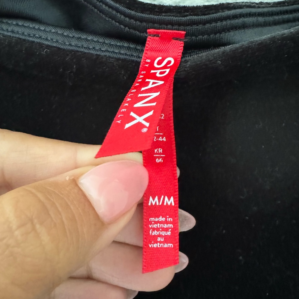 Spanx black velvet leggings size M